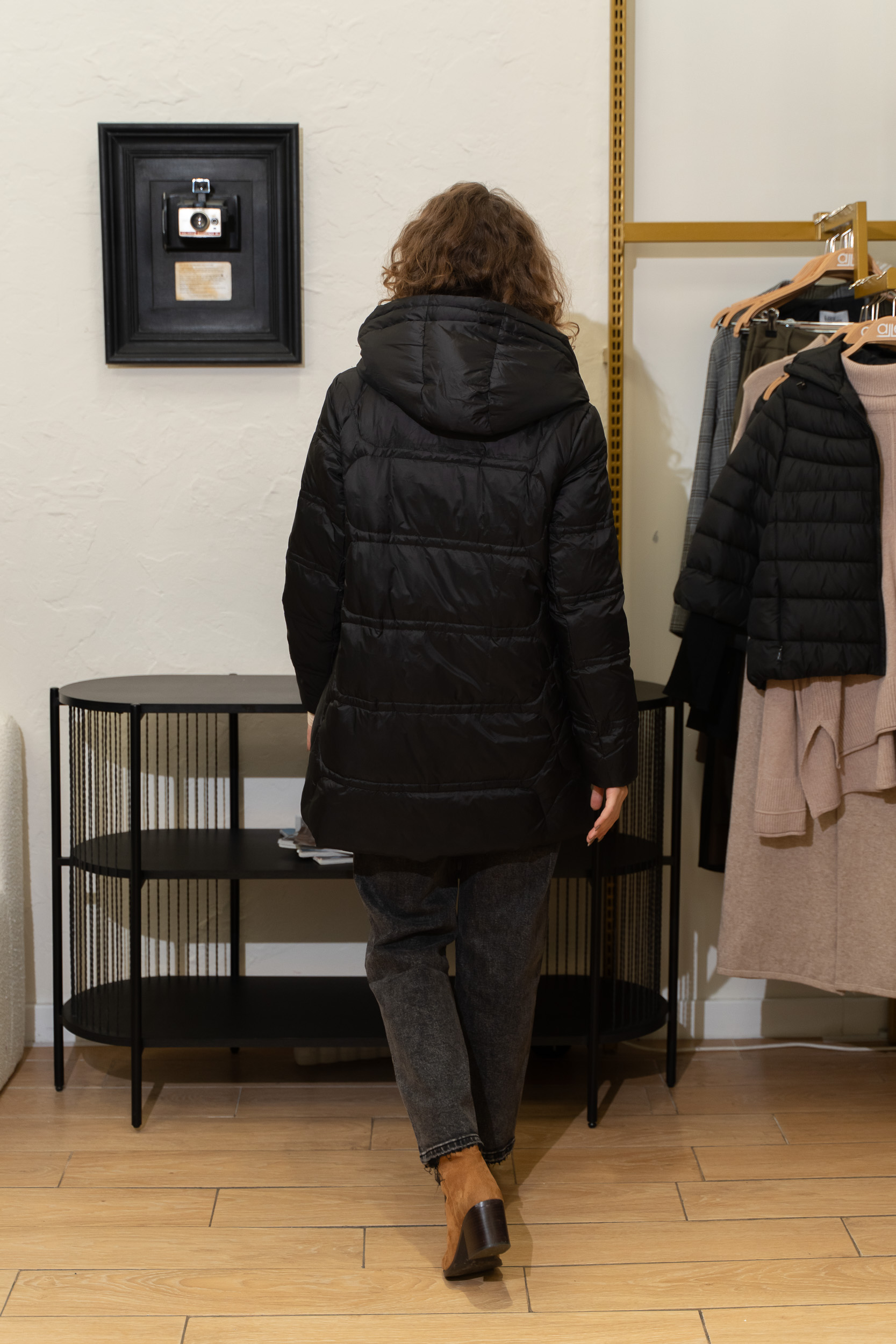 Geacă matlasata cu fermoar si capse neagră