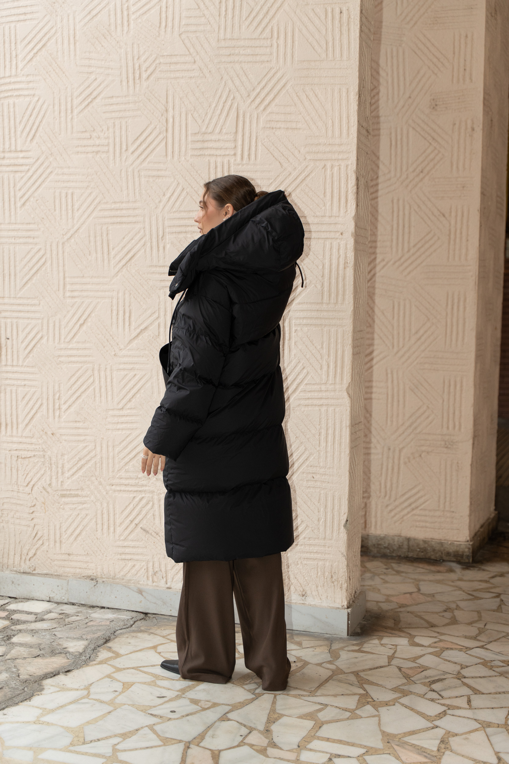 Geacă lungă neagră cu buzunare ample